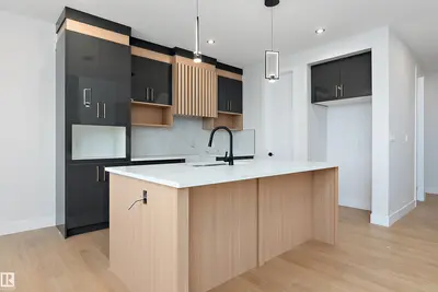 Interior photo 2 of 38 ASTORIA PL