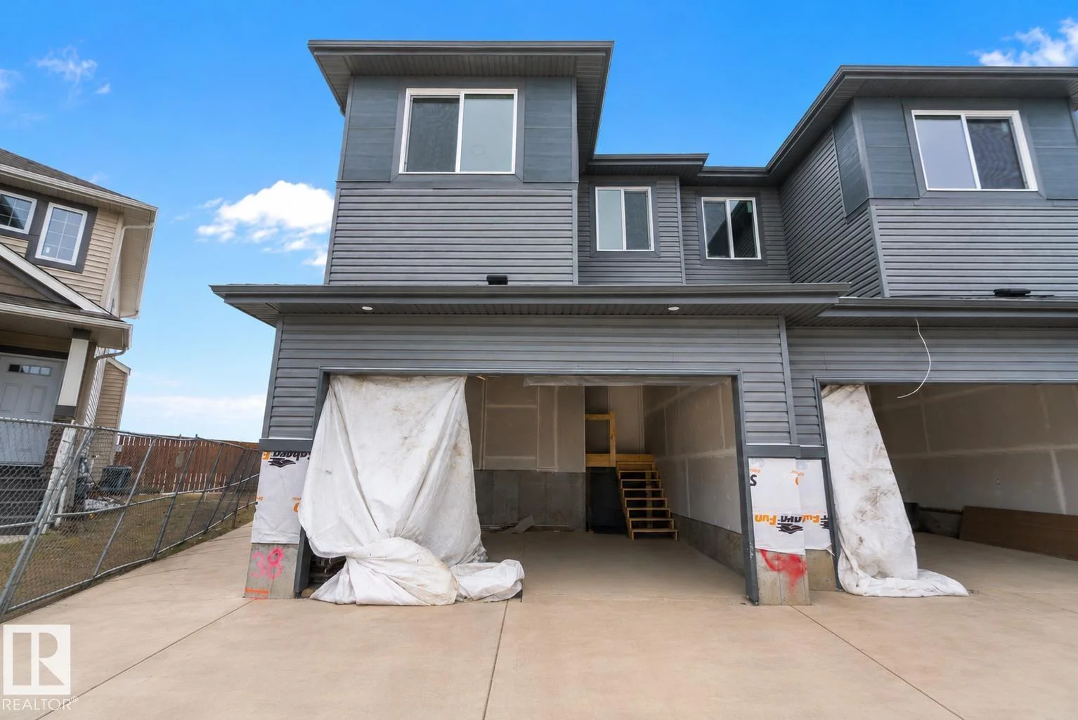 38 ASTORIA PL, Devon - 3 bedroom Duplex for sale