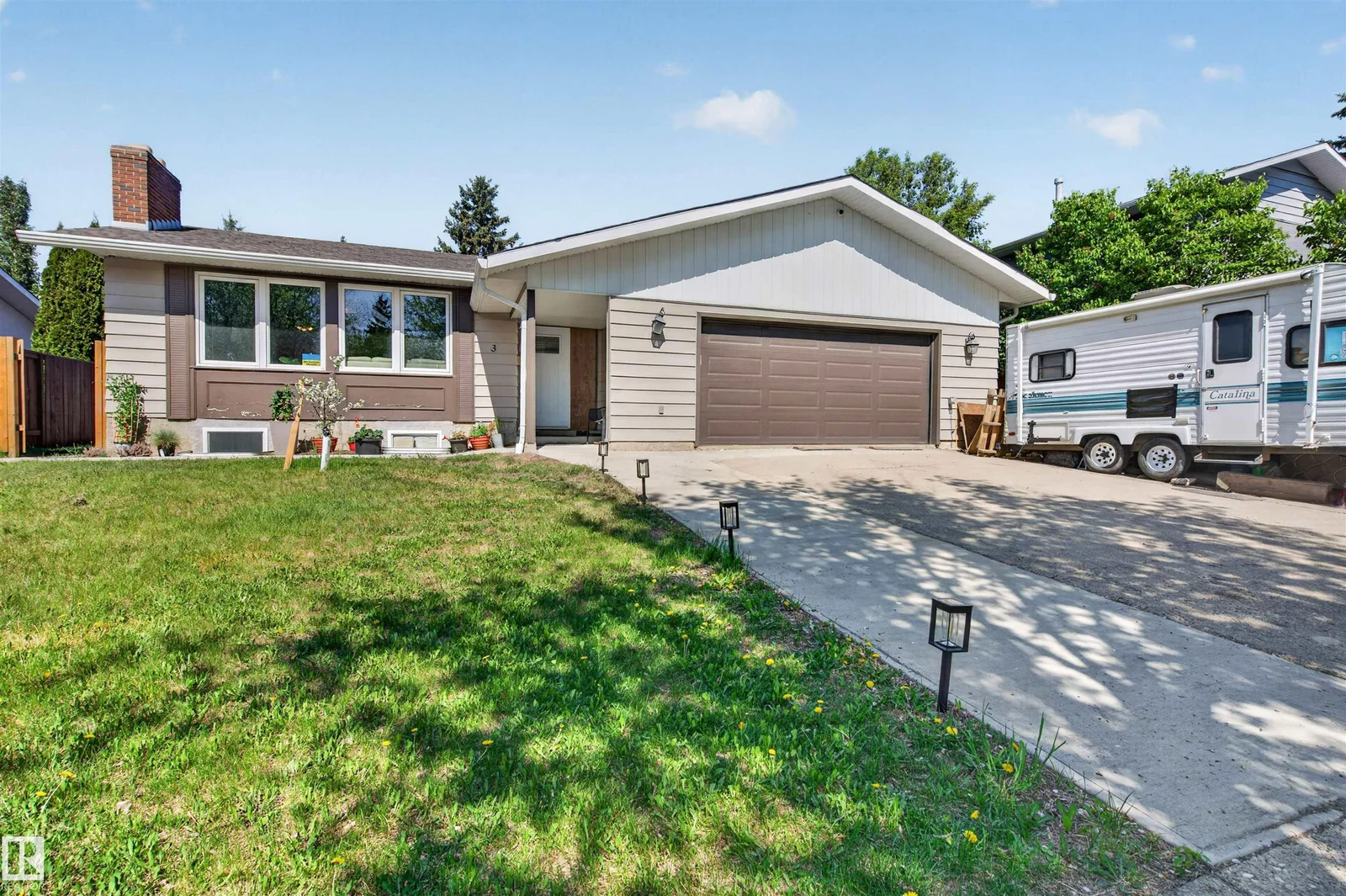 3 ALCOTT CR, St. Albert - 8 bedroom Detached Single Family for sale