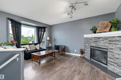 Interior photo 1 of 22 MEADOWVIEW DR