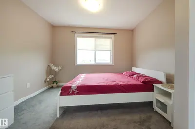 Interior photo 3 of 501 CHAPPELLE DR SW