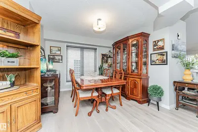 Interior photo 2 of 6 ESTATES CO
