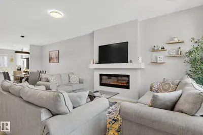 Interior photo 2 of 1213 16a ST NW