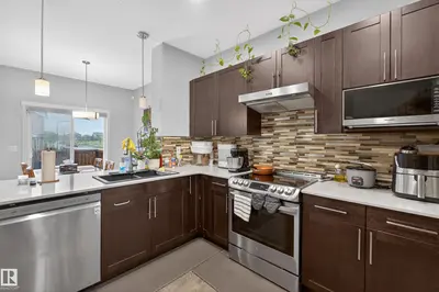 Interior photo 2 of 1404 25 AV NW