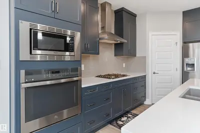 Interior photo 4 of 2933 CHOKECHERRY CM SW