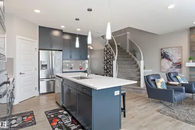Interior photo 3 of 2933 CHOKECHERRY CM SW