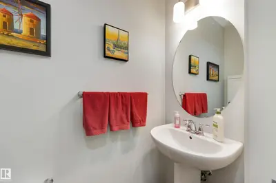 Interior photo 3 of 1020 Daniels LO SW SW