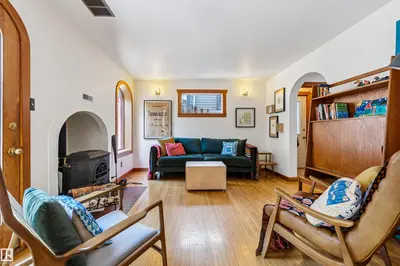 Interior photo 2 of 9655 87 AV NW