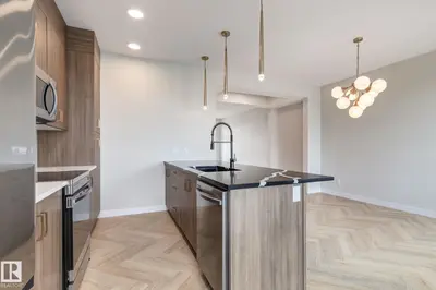 Interior photo 4 of 62 Cessy ST