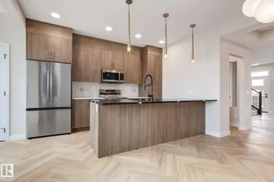 Interior photo 3 of 62 Cessy ST