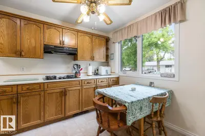 Interior photo 2 of 29 GREENVIEW CR