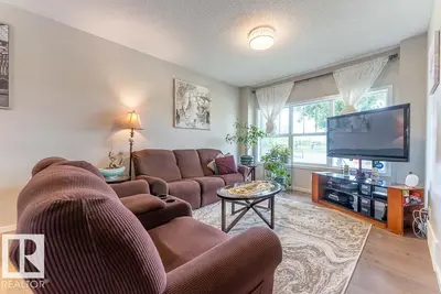 Interior photo 3 of 405 ORCHARDS BV SW
