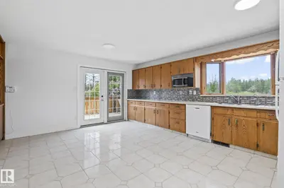 Interior photo 2 of 10915 SPRUCE VALLEY RD