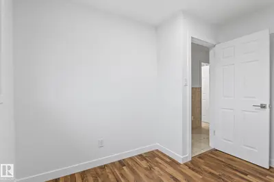 Interior photo 4 of 10915 SPRUCE VALLEY RD
