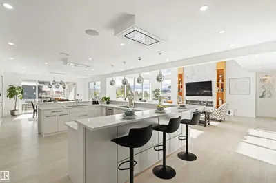 Interior photo 3 of #190 52327 RGE ROAD 233