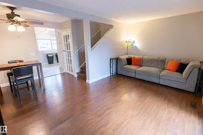 Interior photo 4 of 227 Woodbridge WY
