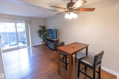 Interior photo 2 of 227 Woodbridge WY