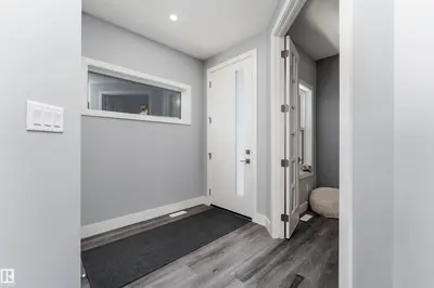 Interior photo 1 of 18 KIWYCK LI