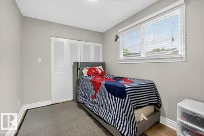 Interior photo 4 of 11940 152B AV NW