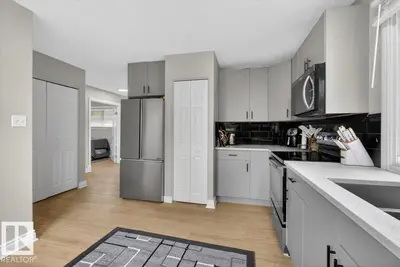 Interior photo 3 of 11940 152B AV NW