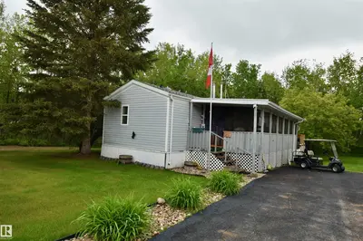 Interior photo 1 of 241 11502 TWP RD 604
