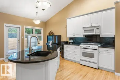 Interior photo 2 of 65 57B ERIN RIDGE DR