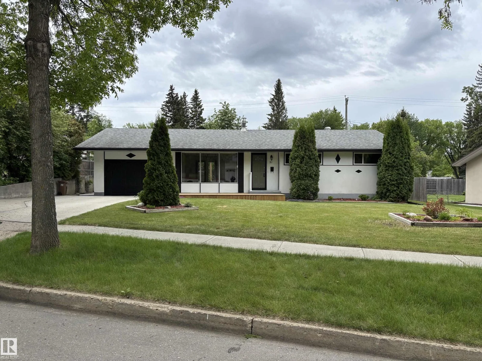 , St. Albert - 1 bedroom Detached Single Family for sale