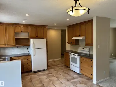 Interior photo 2 of 