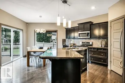 Interior photo 4 of 1107 CHAHLEY CT NW