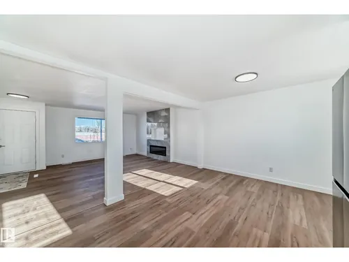 5919 144 AV NW, Edmonton - $439,900