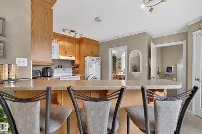 Interior photo 4 of 7307 86 AV NW