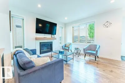 Interior photo 3 of 17347 11 AV SW