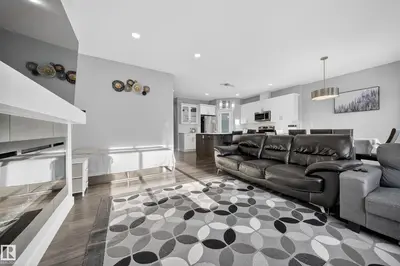 Interior photo 3 of 2084 GRAYDON HILL SW