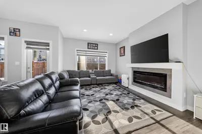 Interior photo 2 of 2084 GRAYDON HILL SW
