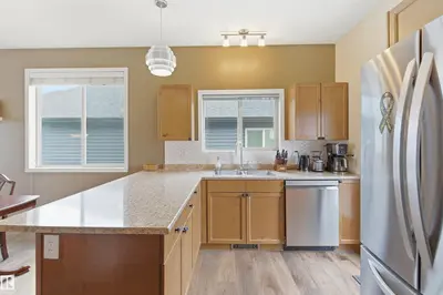 Interior photo 1 of 4923 58 AV