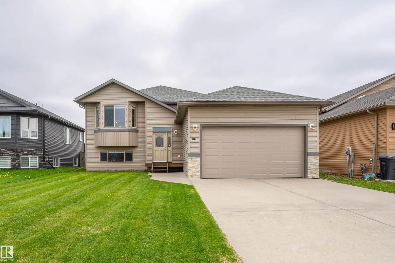 4923 58 AV, Cold Lake - 5 bedroom Detached Single Family for sale