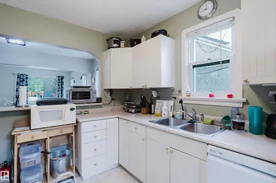 Interior photo 4 of 11158 65 ST NW