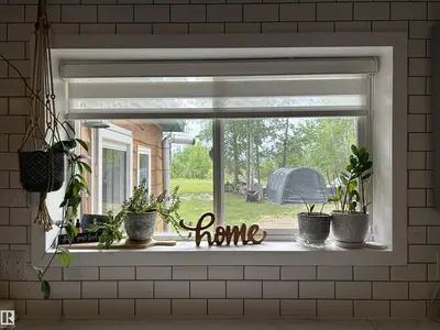 Interior photo 3 of 177 51551 Range Road 212A