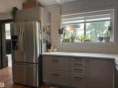 Interior photo 4 of 177 51551 Range Road 212A