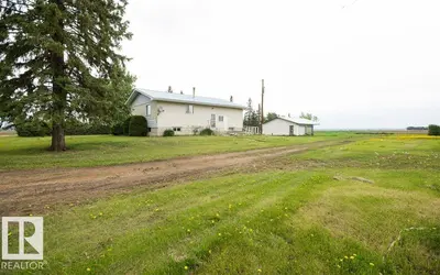 Interior photo 3 of 2021 Twp Rd 604