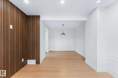 Interior photo 2 of 4 belmead gardens NW