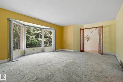 Interior photo 2 of 9 GLENVIEW CR
