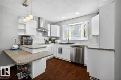 Interior photo 4 of 9522 85 ST