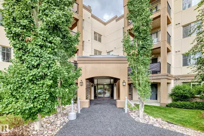 Interior photo 1 of #418 400 PALISADES WY