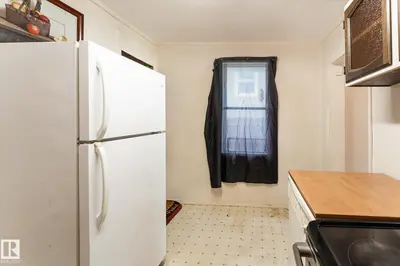 Interior photo 2 of 