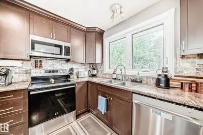 Interior photo 3 of 9921 90 ST