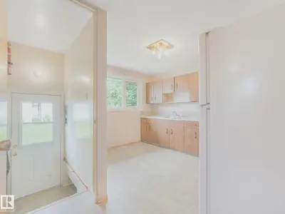 Interior photo 2 of 11 SALINA DR