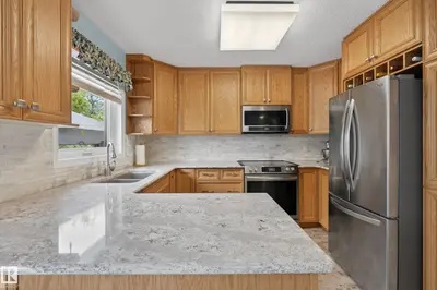 Interior photo 4 of 31 CHARLTON CR