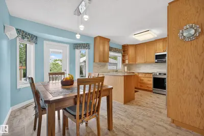 Interior photo 2 of 31 CHARLTON CR