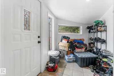 Interior photo 4 of 816 53222 range road 272